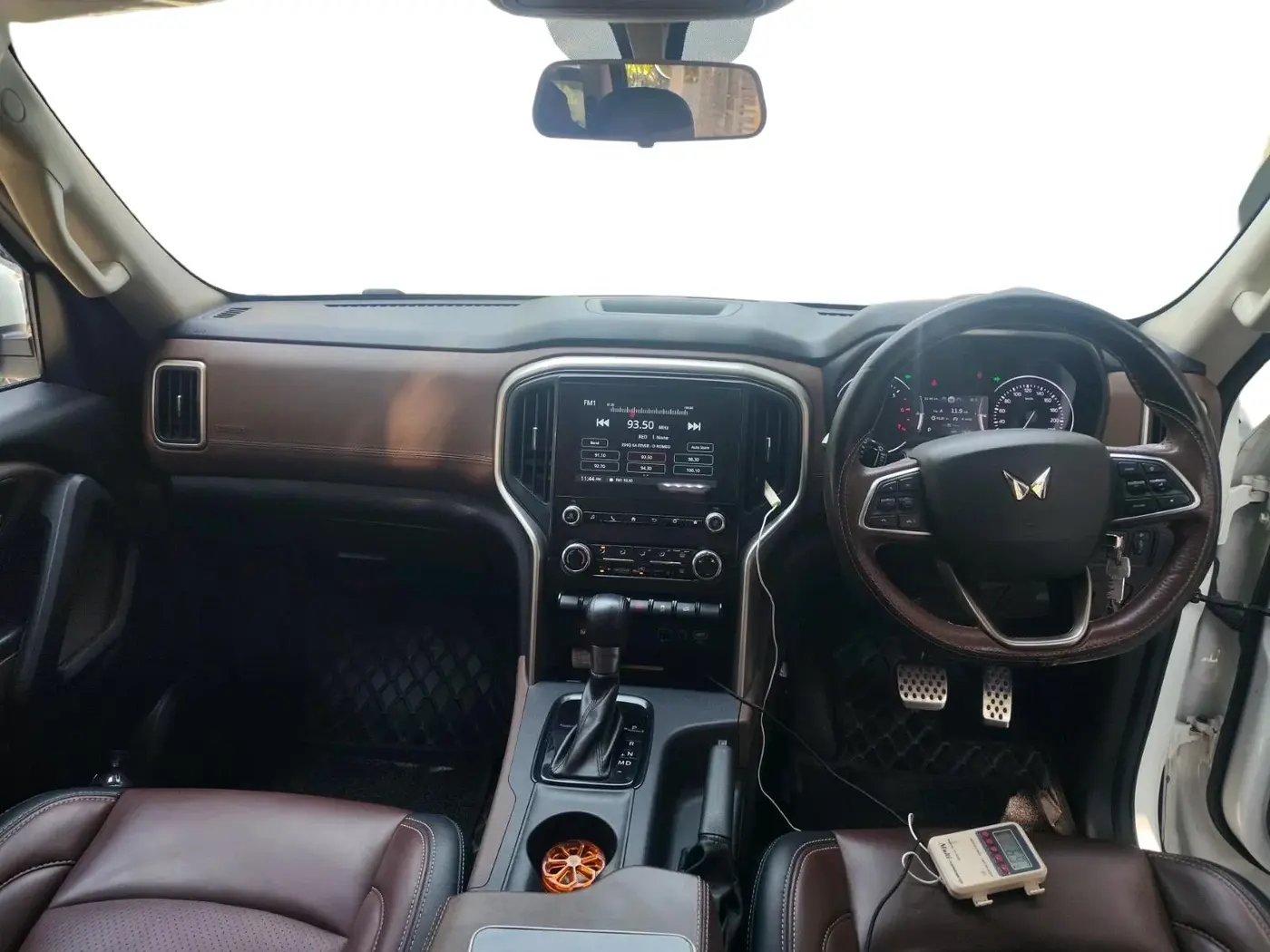 2022 Mahindra SCORPIO-N Z4 PETROL AT 7 STR, Petrol, Automatic, 33,135 km, interior