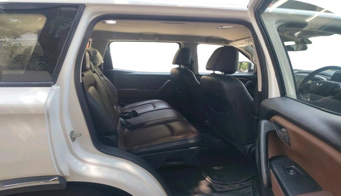 2022 Mahindra SCORPIO-N Z4 PETROL AT 7 STR, Petrol, Automatic, 33,135 km, interior