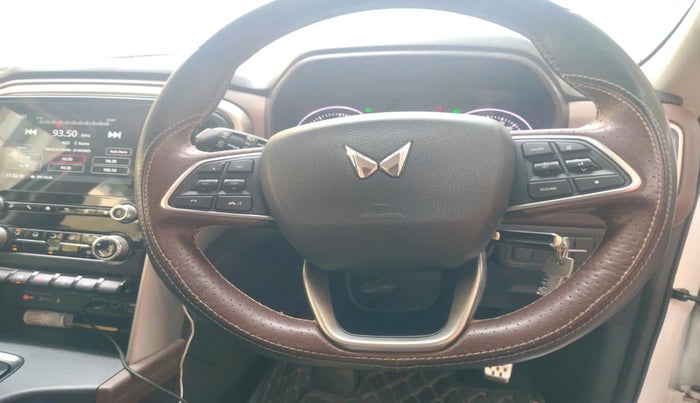 2022 Mahindra SCORPIO-N Z4 PETROL AT 7 STR, Petrol, Automatic, 33,135 km, interior