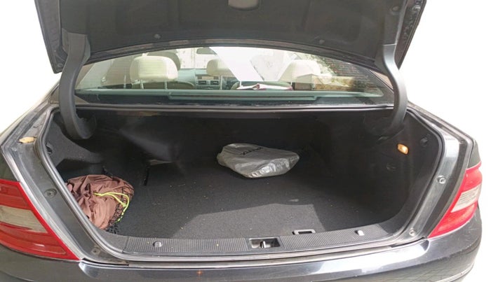 2011 Mercedes Benz C Class C 200 CGI ELEGANCE, Petrol, Automatic, 65,862 km, exterior