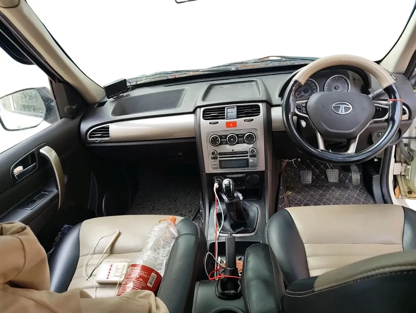 2016 Tata Safari Storme 2.2 EX 4X2, Diesel, Manual, 1,25,784 km, interior