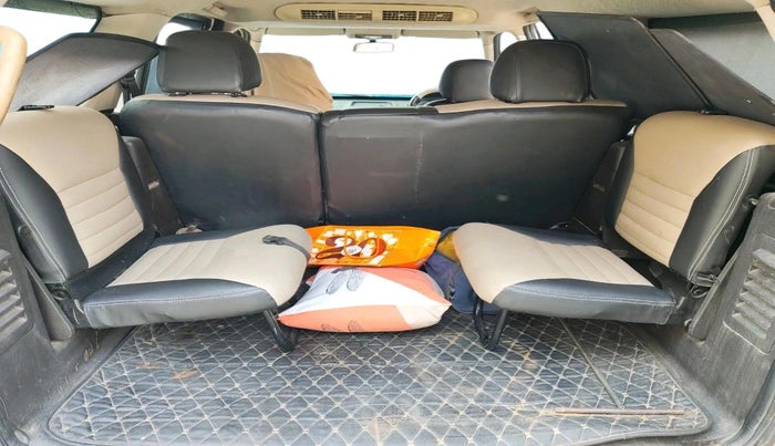 2016 Tata Safari Storme 2.2 EX 4X2, Diesel, Manual, 1,25,784 km, interior