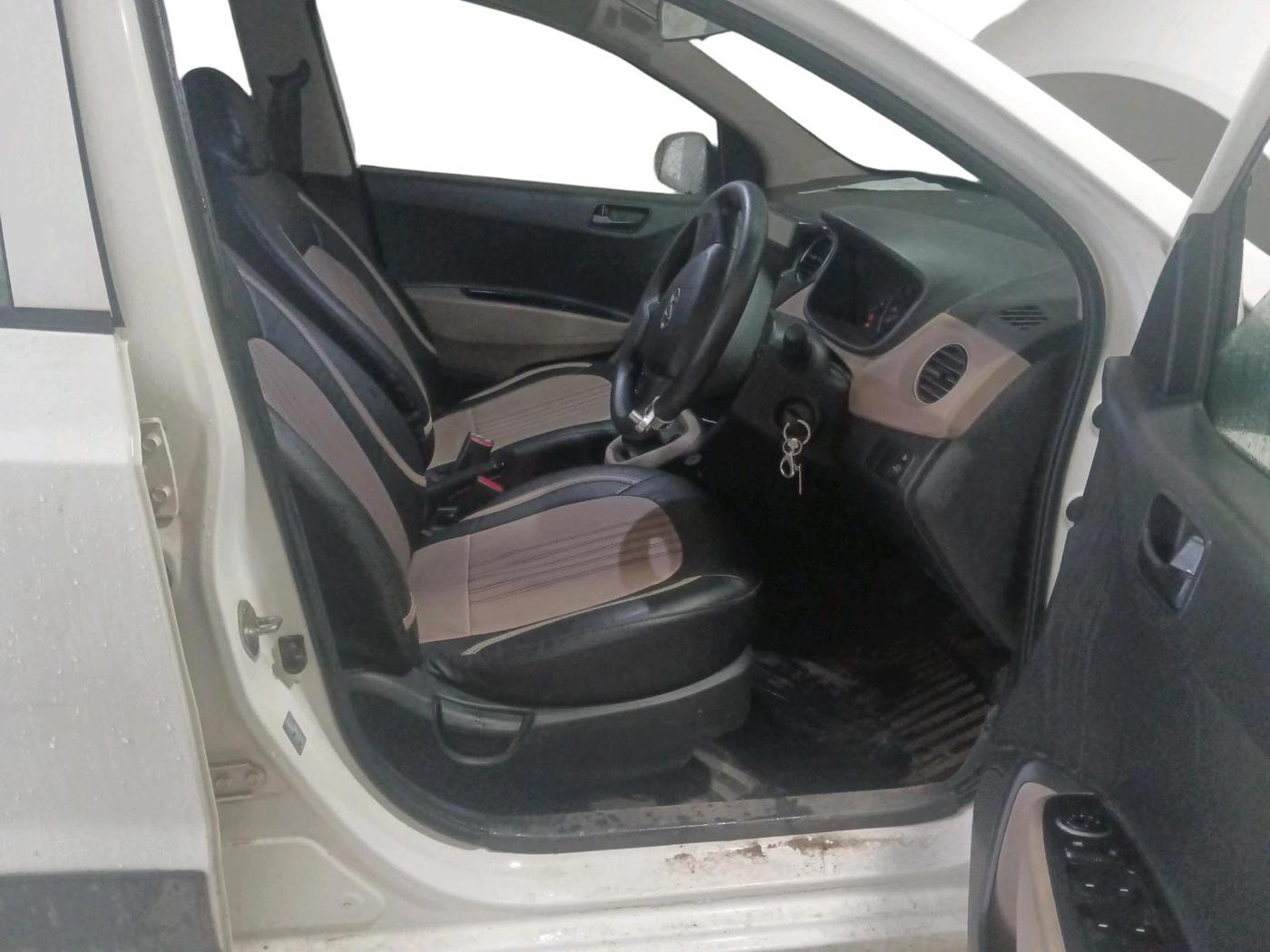 2017 Hyundai Grand i10 MAGNA 1.2 KAPPA VTVT, Petrol, Manual, 61,029 km, interior