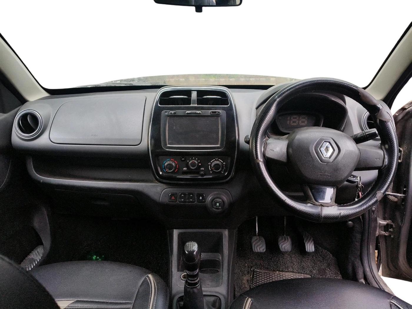 2017 Renault Kwid RXT 1.0 (O), CNG, Manual, 1,65,179 km, interior