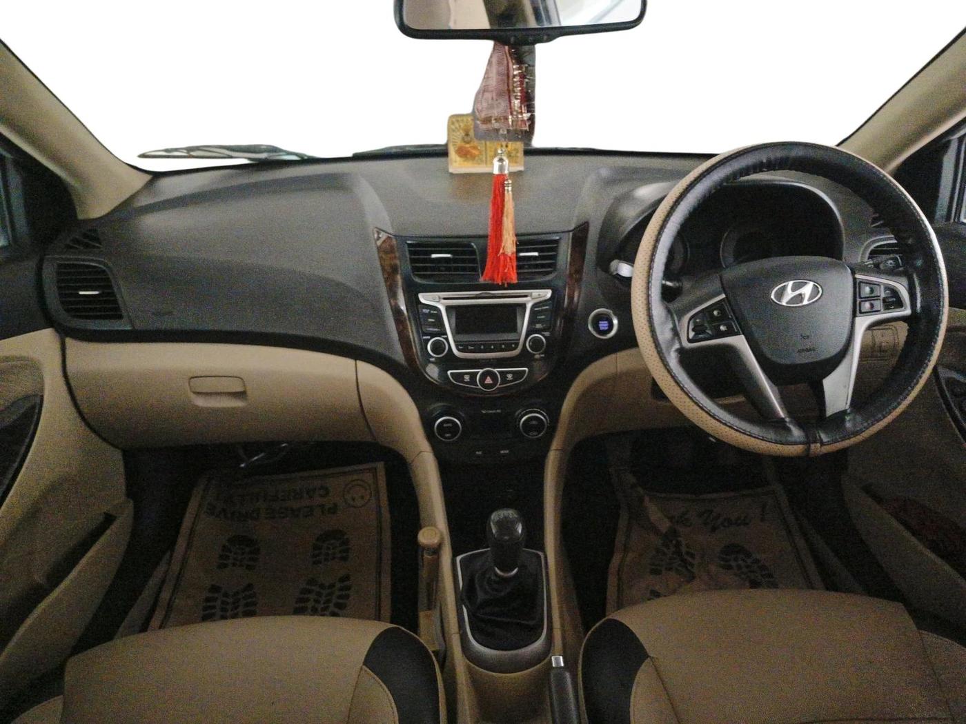 2015 Hyundai Verna FLUIDIC 4S 1.6 VTVT S(O), Petrol, Manual, 37,224 km, interior