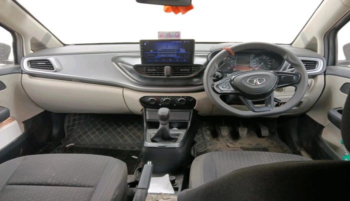 2023 Tata ALTROZ XE PETROL, Petrol, Manual, 33,147 km, interior