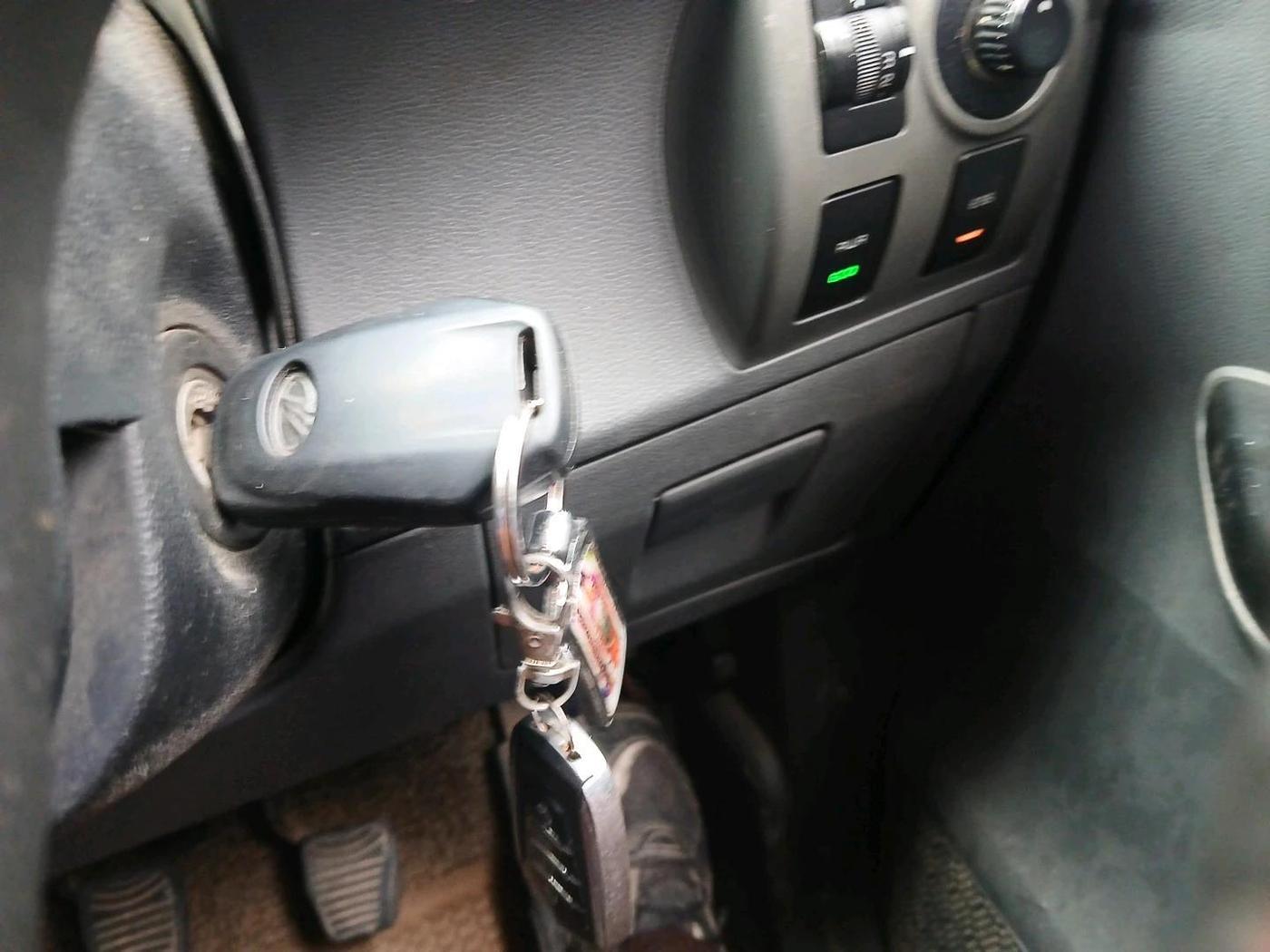 2018 Mahindra KUV 100 NXT K6+ D 6 STR, Diesel, Manual, 61,083 km, interior