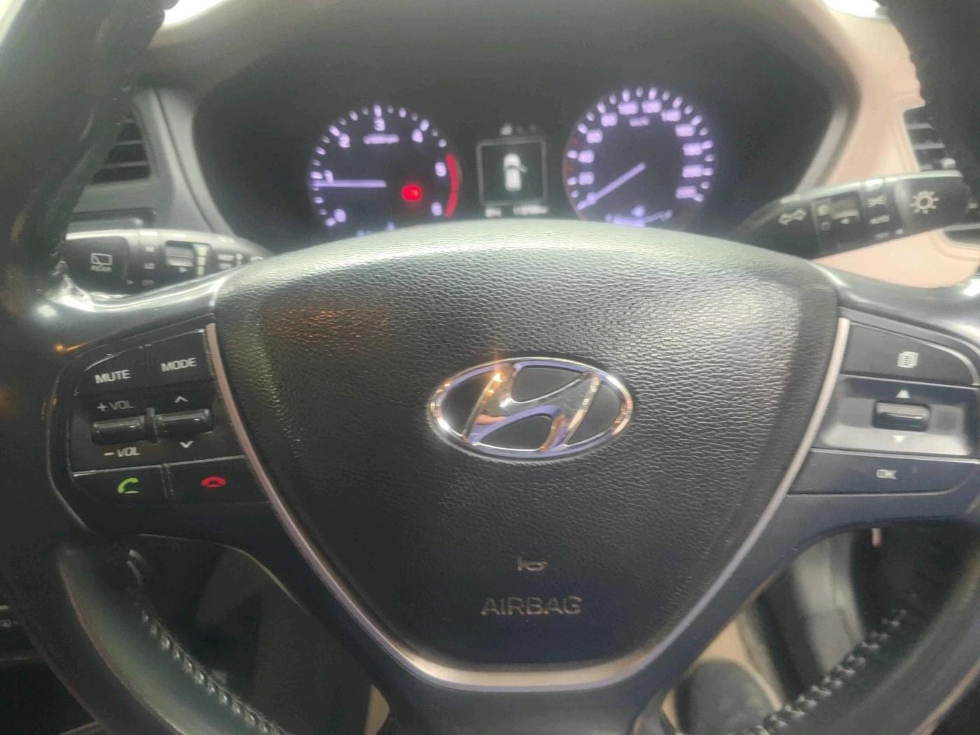 2017 Hyundai Elite i20 ASTA 1.4 CRDI (O), Diesel, Manual, 1,13,801 km, interior