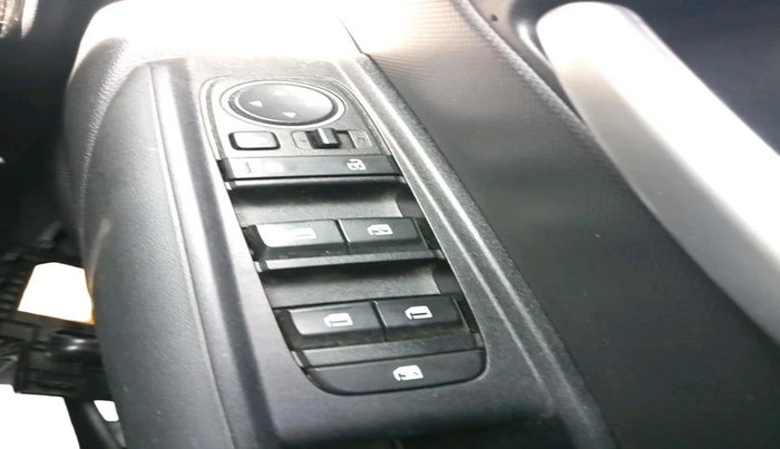2024 KIA SONET HTK PLUS 1.0 TURBO PETROL IMT, Petrol, Manual, 23,198 km, interior