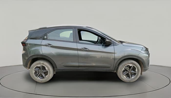 2023 Tata NEXON FEARLESS SUNROOF DUAL TONE 1.2 PETROL, Petrol, Manual, 30,117 km, exterior