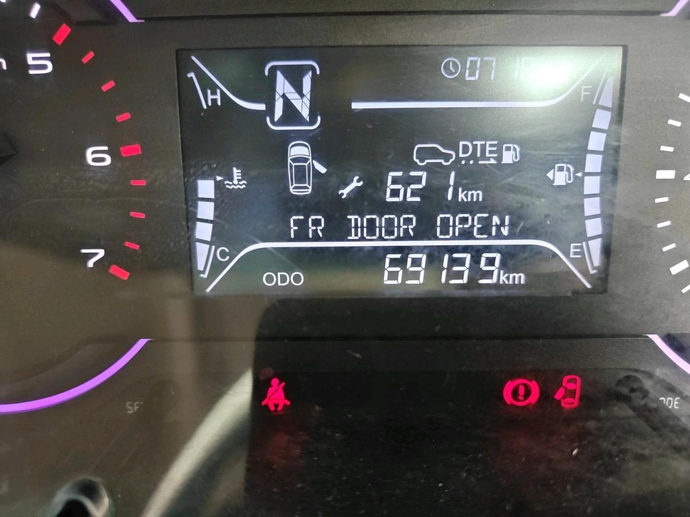 2018 Mahindra MARAZZO M2 7STR, Diesel, Manual, 69,139 km, interior