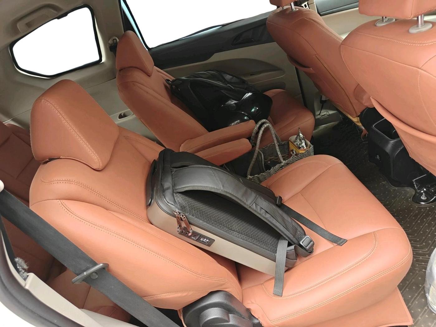 2018 Mahindra MARAZZO M2 7STR, Diesel, Manual, 69,139 km, interior