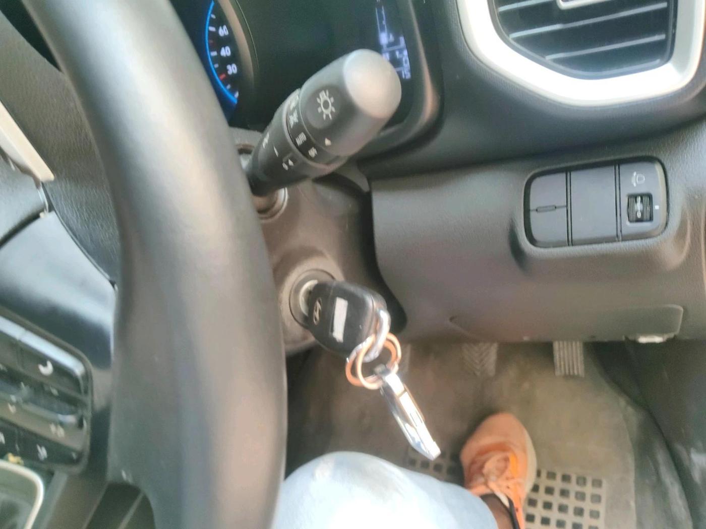 2022 Hyundai VENUE S+ 1.2, Petrol, Manual, 15,762 km, interior
