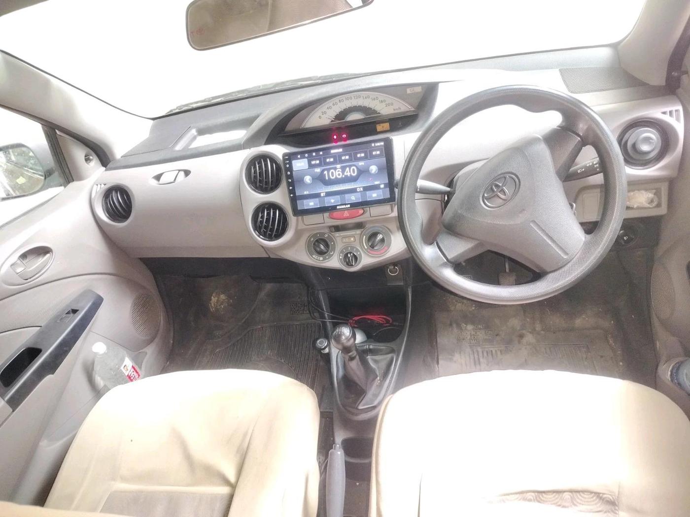 2011 Toyota Etios G, Petrol, Manual, 1,15,709 km, interior