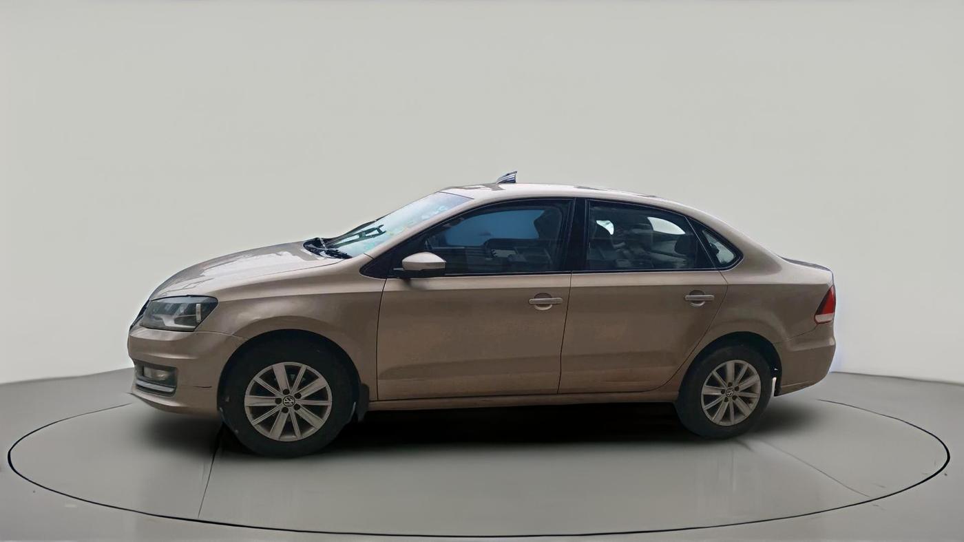 2016 Volkswagen Vento HIGHLINE 1.6 MPI, CNG, Manual, 1,24,187 km, exterior