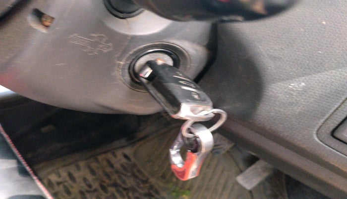 2011 Maruti Swift LXI, Petrol, Manual, 65,614 km, interior