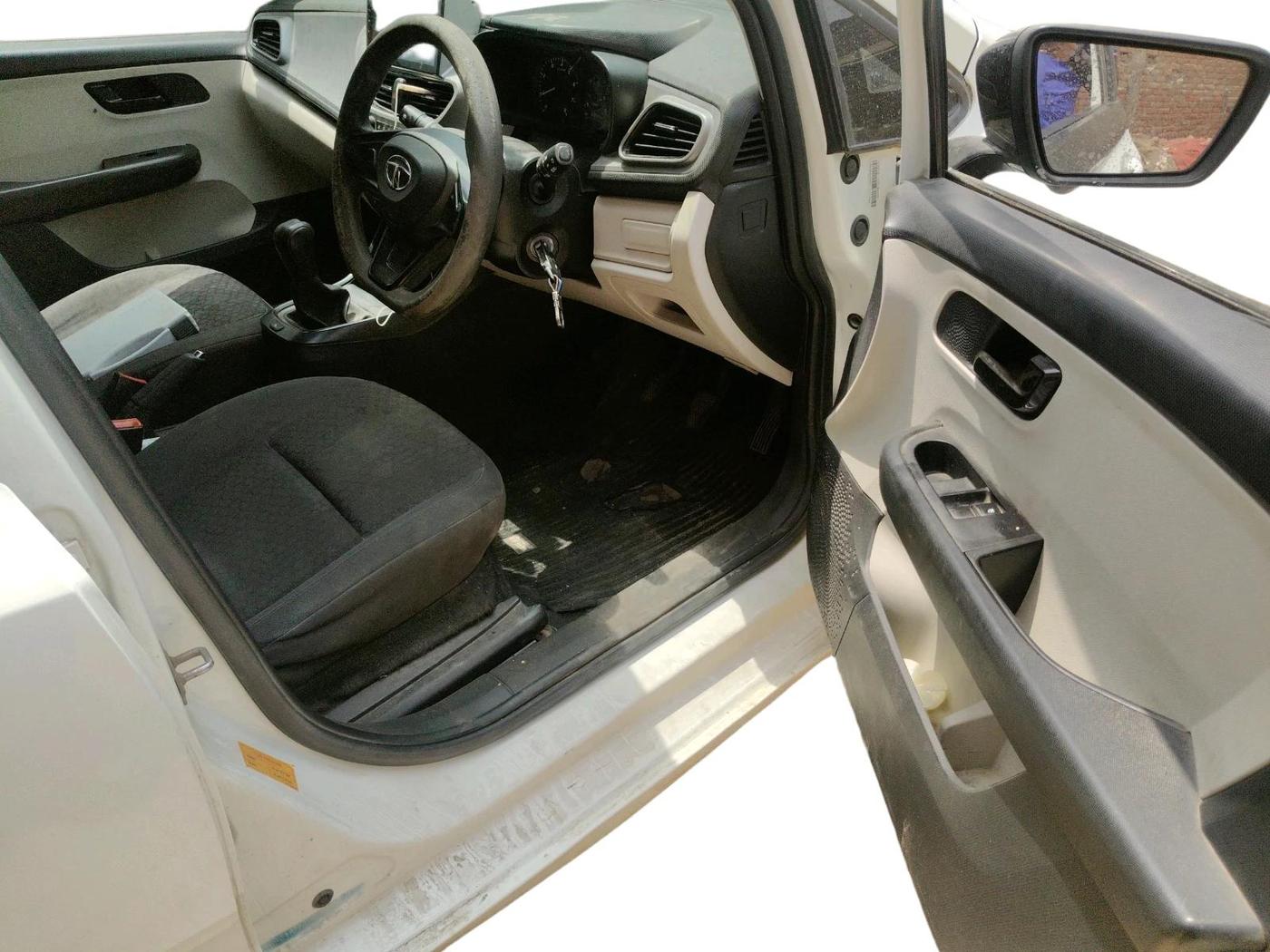 2023 Tata ALTROZ XE PLUS DIESEL, Diesel, Manual, 82,832 km, interior