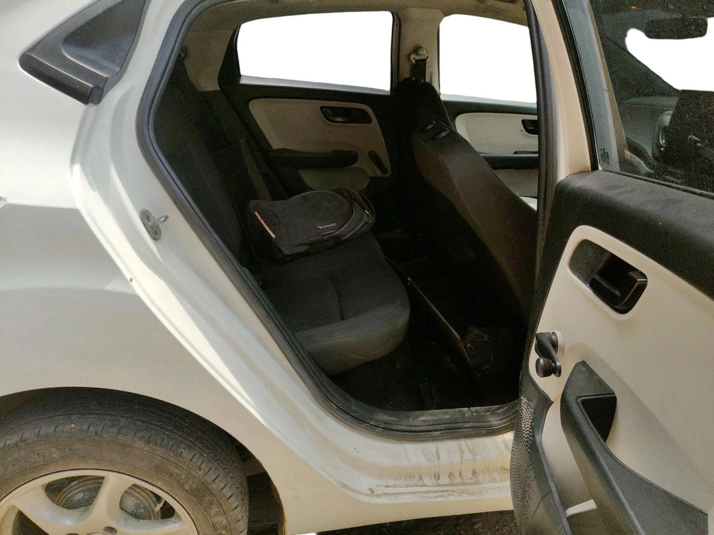 2023 Tata ALTROZ XE PLUS DIESEL, Diesel, Manual, 82,832 km, interior