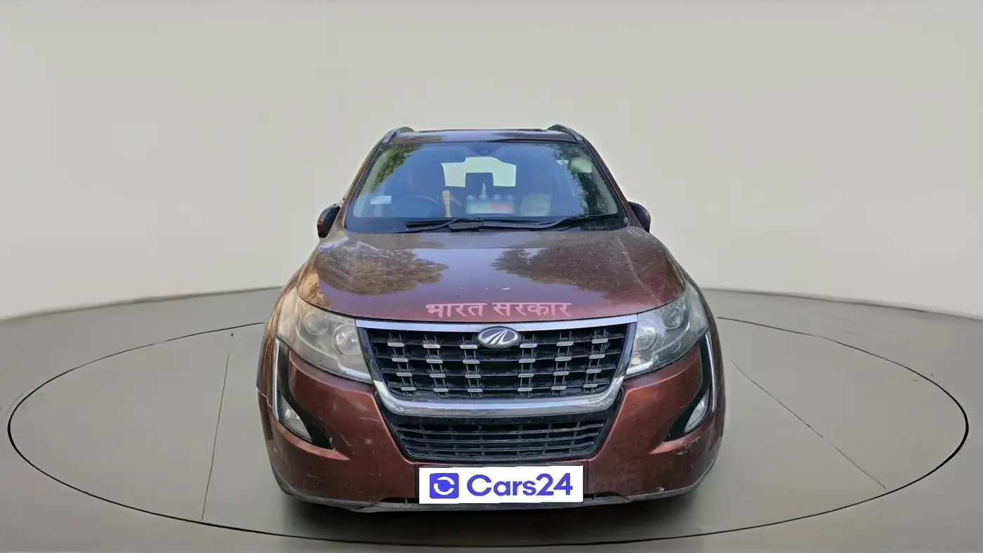 2018 Mahindra XUV500 W11 AT, Diesel, Automatic, 50,783 km, exterior