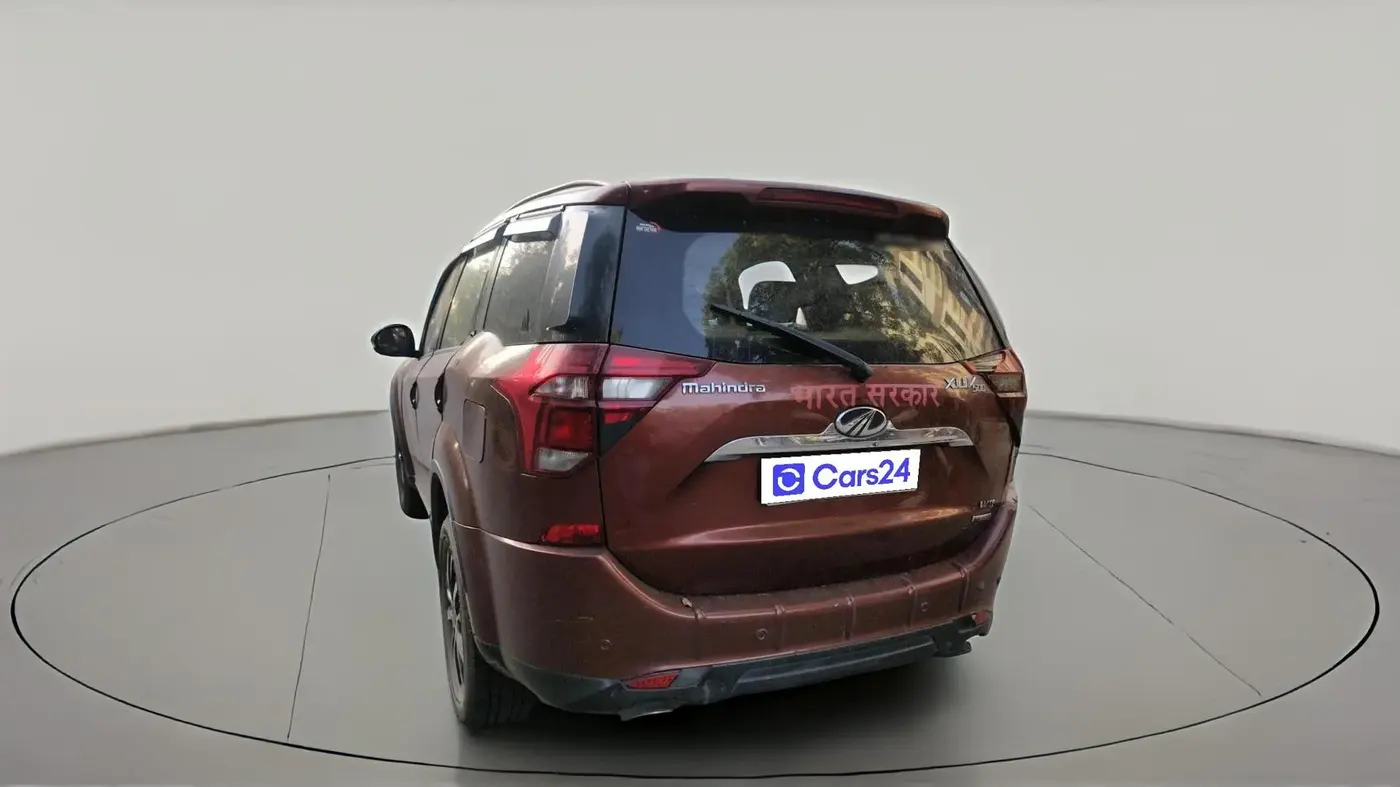 2018 Mahindra XUV500 W11 AT, Diesel, Automatic, 50,783 km, exterior