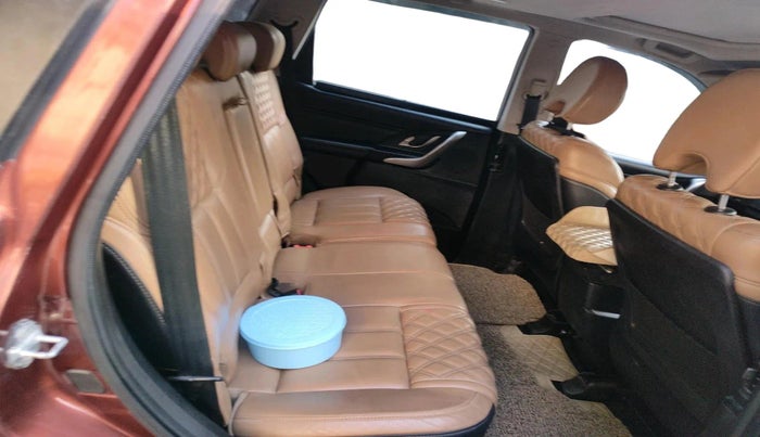 2018 Mahindra XUV500 W11 AT, Diesel, Automatic, 50,783 km, interior