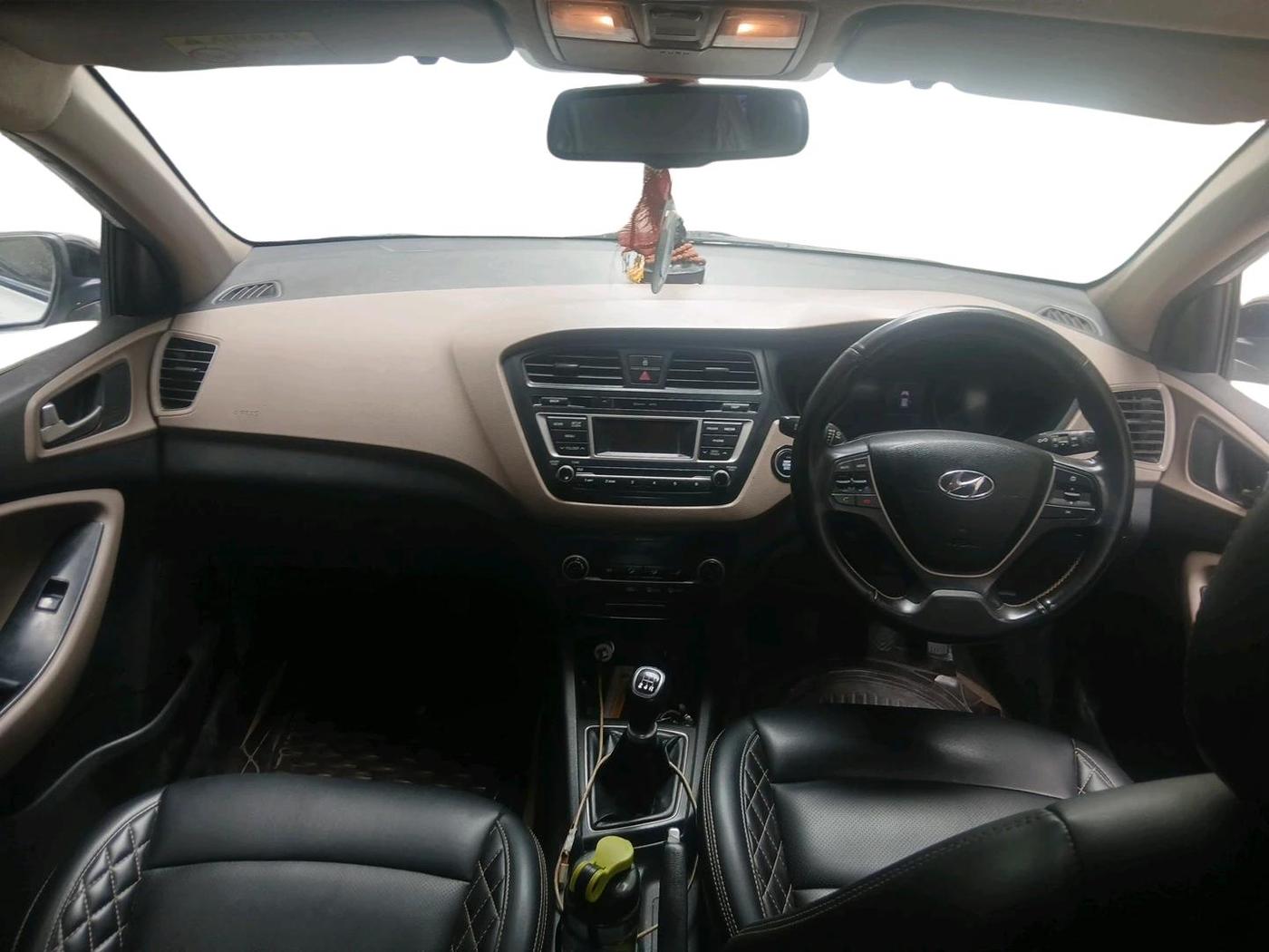 2014 Hyundai Elite i20 ASTA 1.2, Petrol, Manual, 1,09,400 km, interior