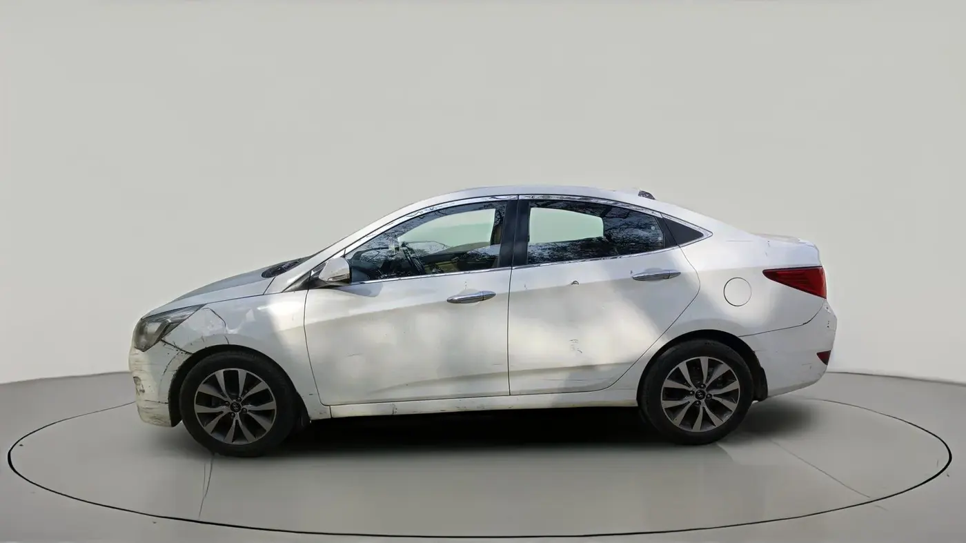 2016 Hyundai Verna FLUIDIC 4S 1.6 VTVT SX, Petrol, Manual, 98,937 km, exterior