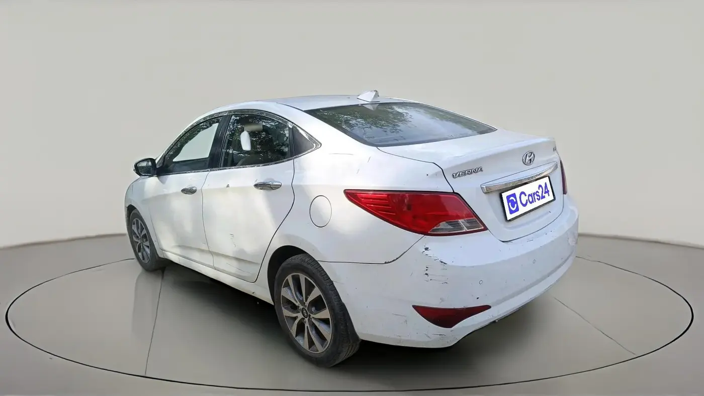 2016 Hyundai Verna FLUIDIC 4S 1.6 VTVT SX, Petrol, Manual, 98,937 km, exterior