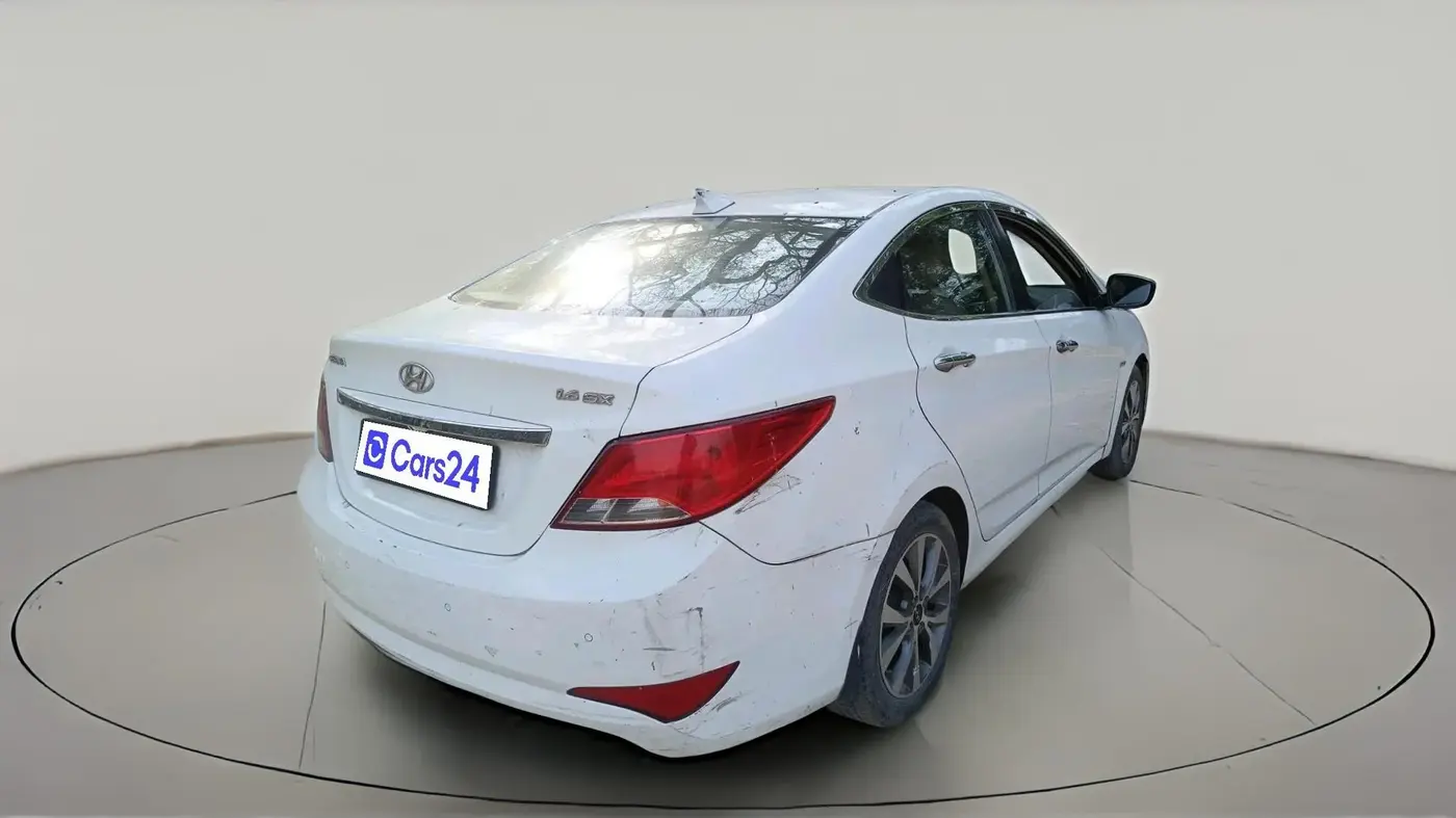 2016 Hyundai Verna FLUIDIC 4S 1.6 VTVT SX, Petrol, Manual, 98,937 km, exterior