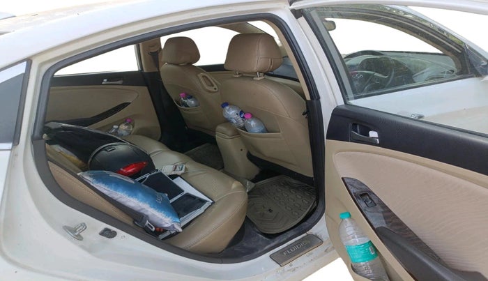 2016 Hyundai Verna FLUIDIC 4S 1.6 VTVT SX, Petrol, Manual, 98,937 km, interior