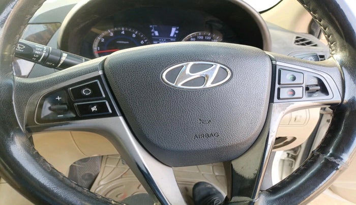 2016 Hyundai Verna FLUIDIC 4S 1.6 VTVT SX, Petrol, Manual, 98,937 km, interior