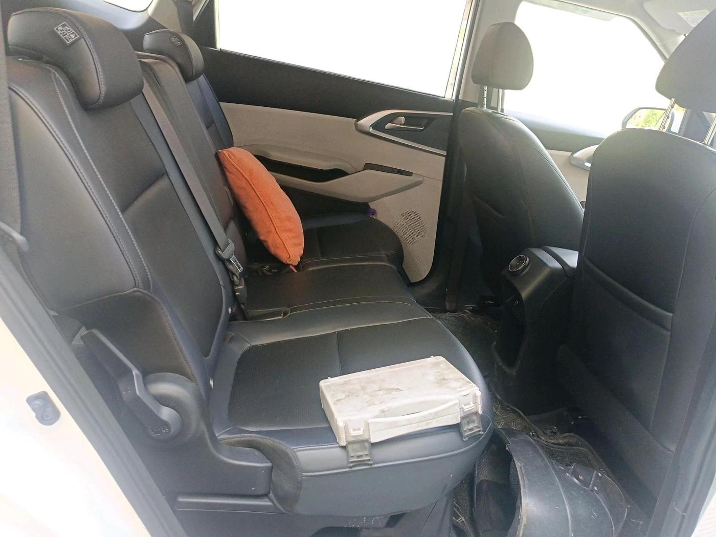 2024 KIA CARENS Premium (O) 1.5 Petrol 7 STR, Petrol, Manual, 14,192 km, interior