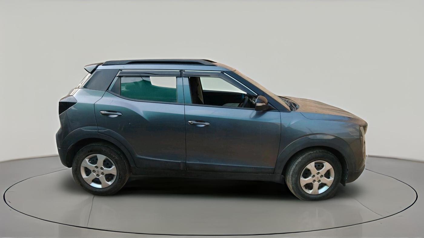 2024 Mahindra XUV 3XO MX1 1.2 L TCMPFi, Petrol, Manual, 12,114 km, exterior
