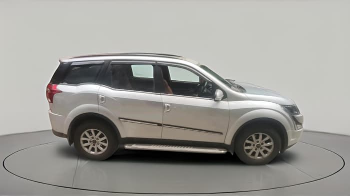 2019 Mahindra XUV500 W9 AT, Diesel, Automatic, 79,052 km, exterior