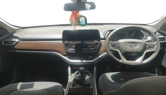 2019 Tata Harrier XT 2.0L KRYOTEC, Diesel, Manual, 69,717 km, interior