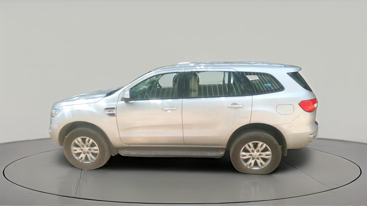 2017 Ford Endeavour TREND 2.2 4X2 AT, Diesel, Automatic, 84,405 km, exterior