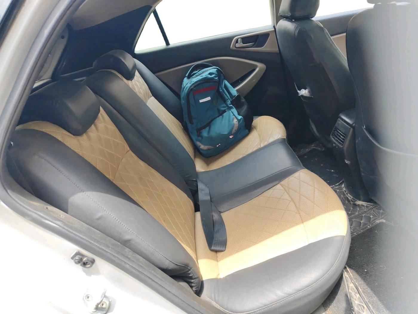 2015 Hyundai Elite i20 ASTA 1.2, CNG, Manual, 1,03,700 km, interior