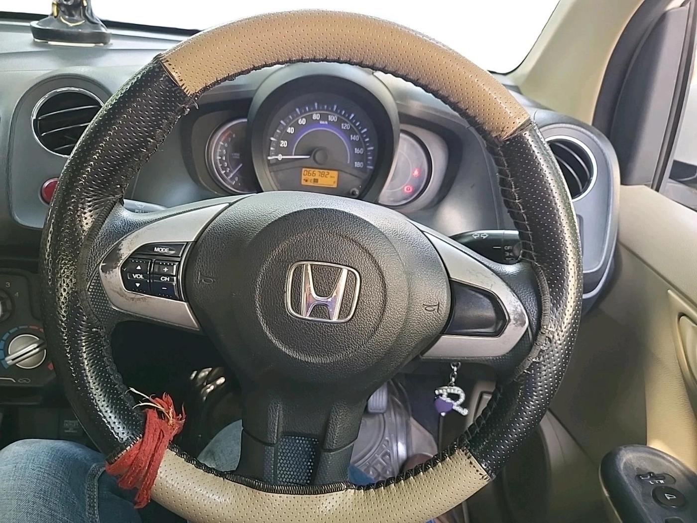 2015 Honda Amaze 1.2L I-VTEC S, Petrol, Manual, 66,782 km, interior