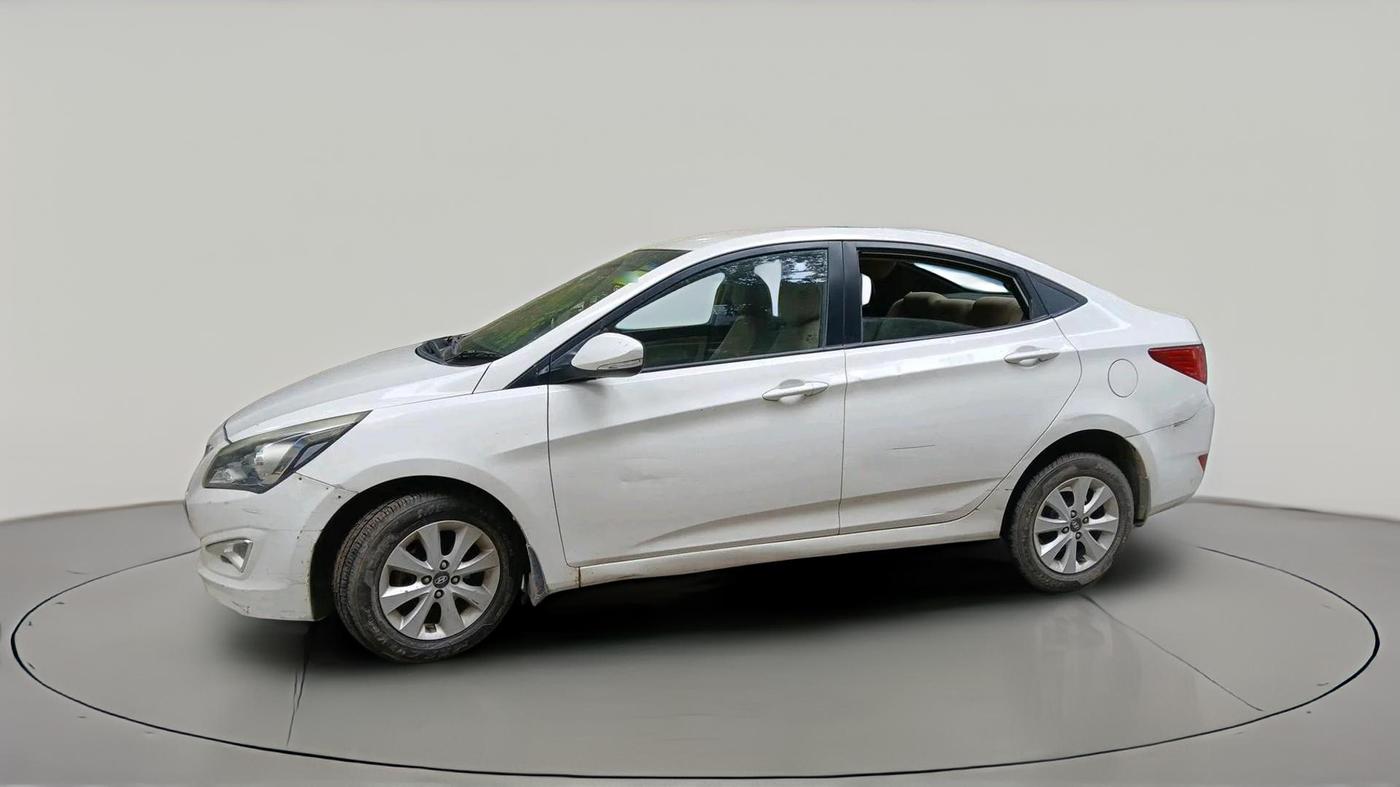 2015 Hyundai Verna FLUIDIC 4S 1.6 VTVT S, Petrol, Manual, 51,132 km, exterior