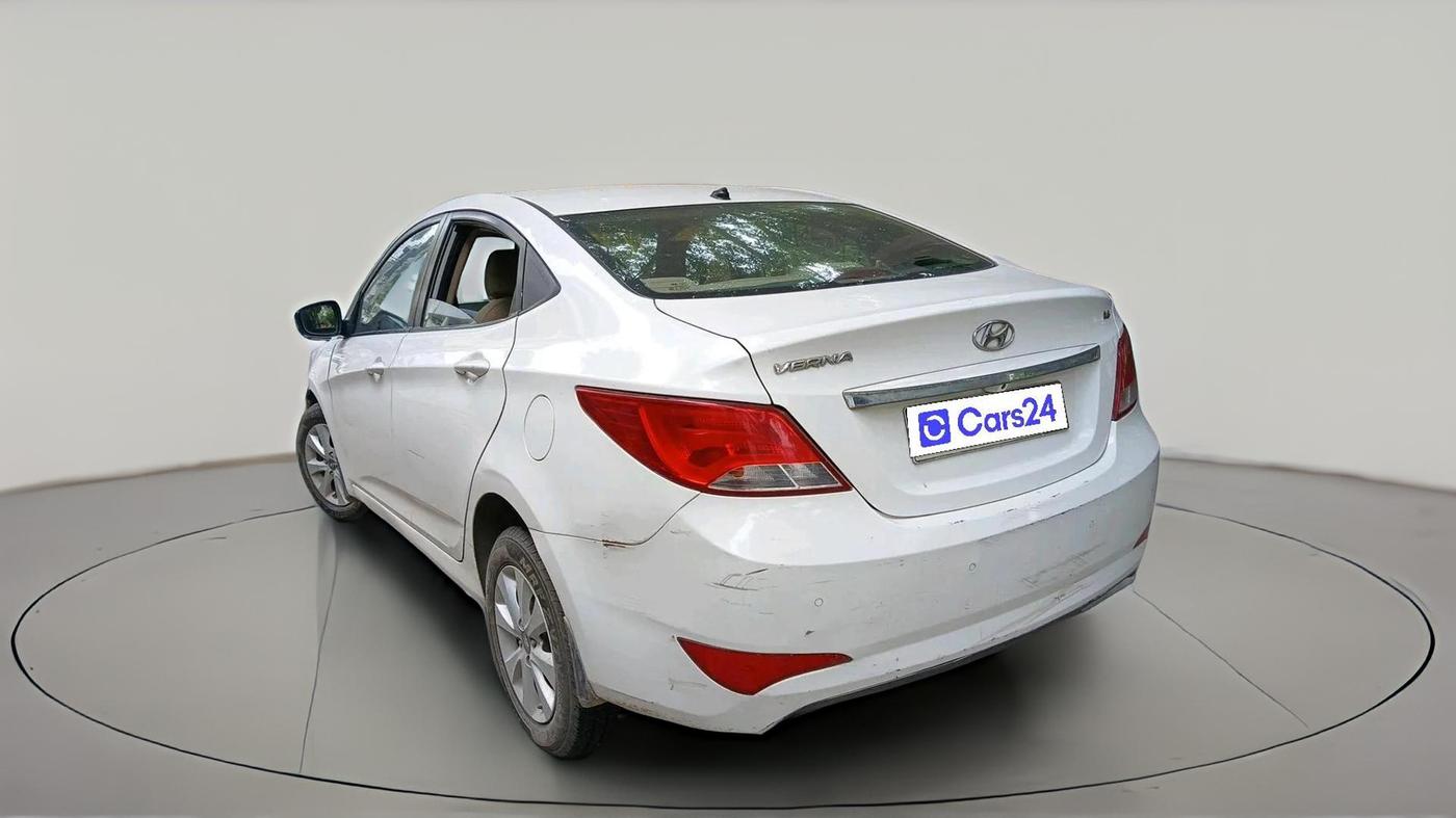 2015 Hyundai Verna FLUIDIC 4S 1.6 VTVT S, Petrol, Manual, 51,132 km, exterior