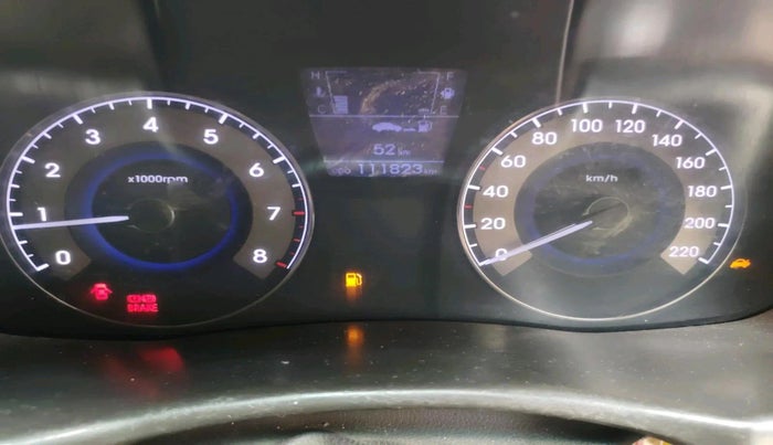 2011 Hyundai Verna FLUIDIC 1.6 VTVT SX, Petrol, Manual, 1,11,823 km, interior