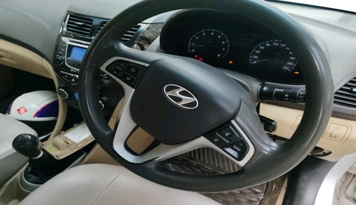 2011 Hyundai Verna FLUIDIC 1.6 VTVT SX, Petrol, Manual, 1,11,823 km, interior