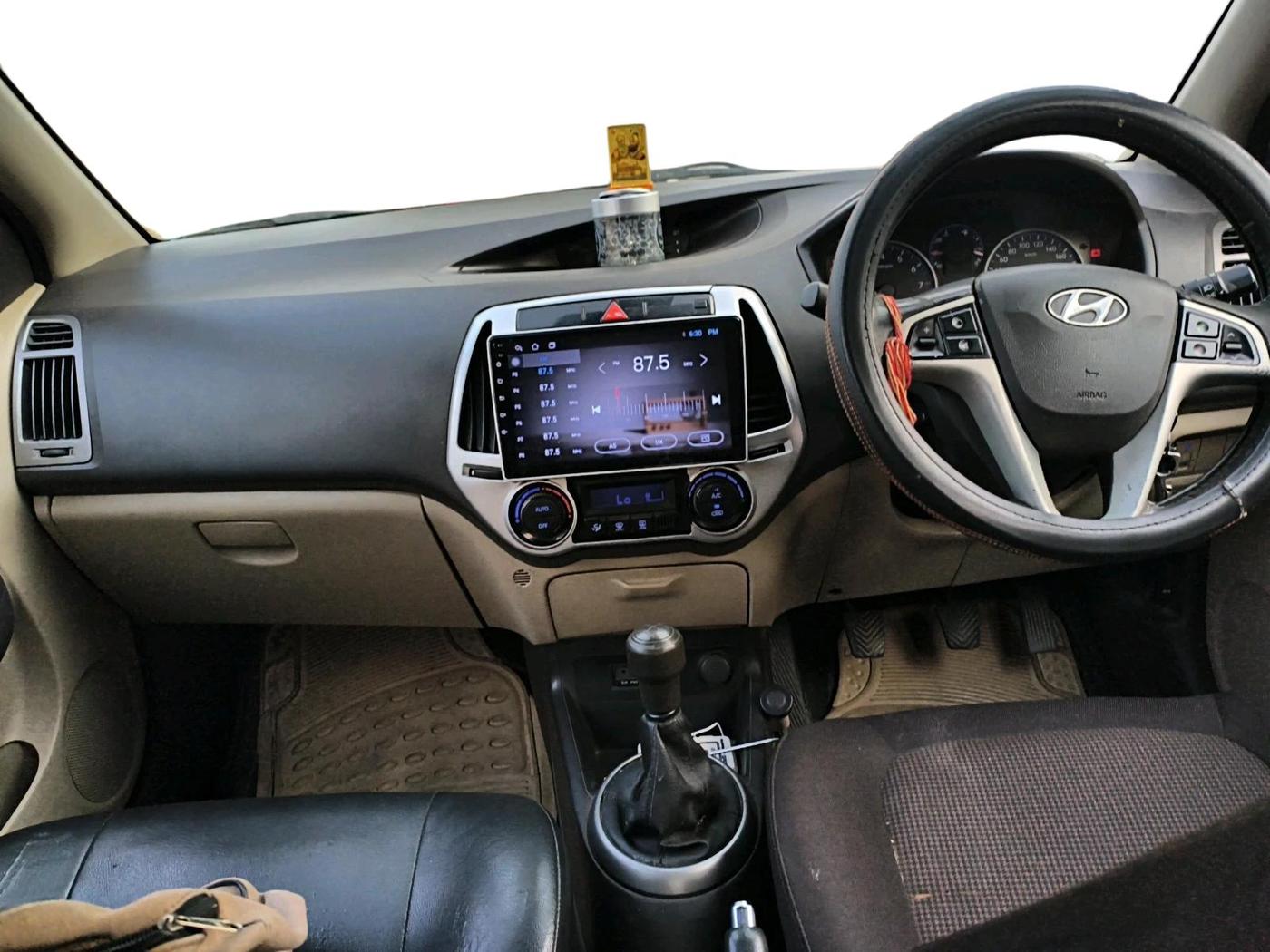 2012 Hyundai i20 SPORTZ 1.2, Petrol, Manual, 81,587 km, interior
