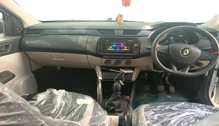 2025 Renault TRIBER RXL MT, Petrol, Manual, 1,150 km, interior