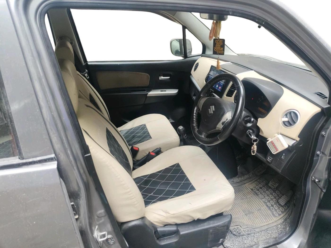 2017 Maruti Wagon R 1.0 LXI, CNG, Manual, 37,992 km, interior