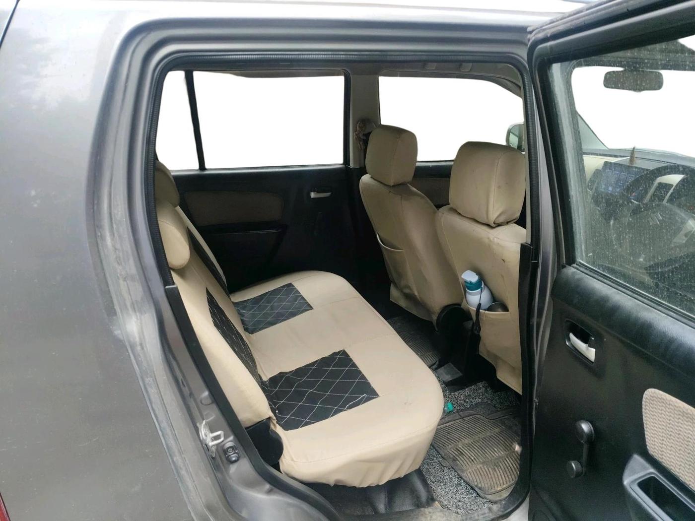2017 Maruti Wagon R 1.0 LXI, CNG, Manual, 37,992 km, interior