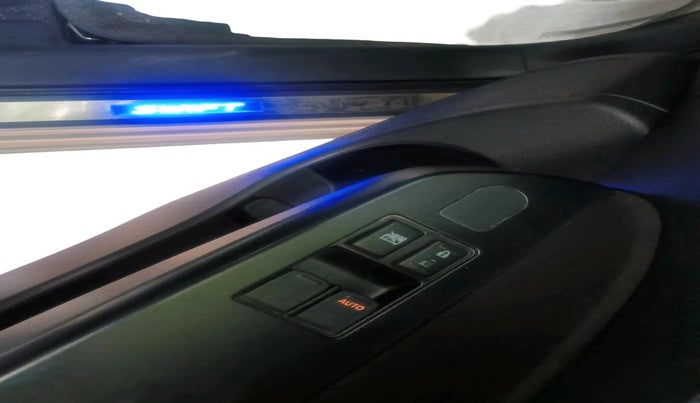 2017 Maruti Swift LXI (O), Petrol, Manual, 41,169 km, interior