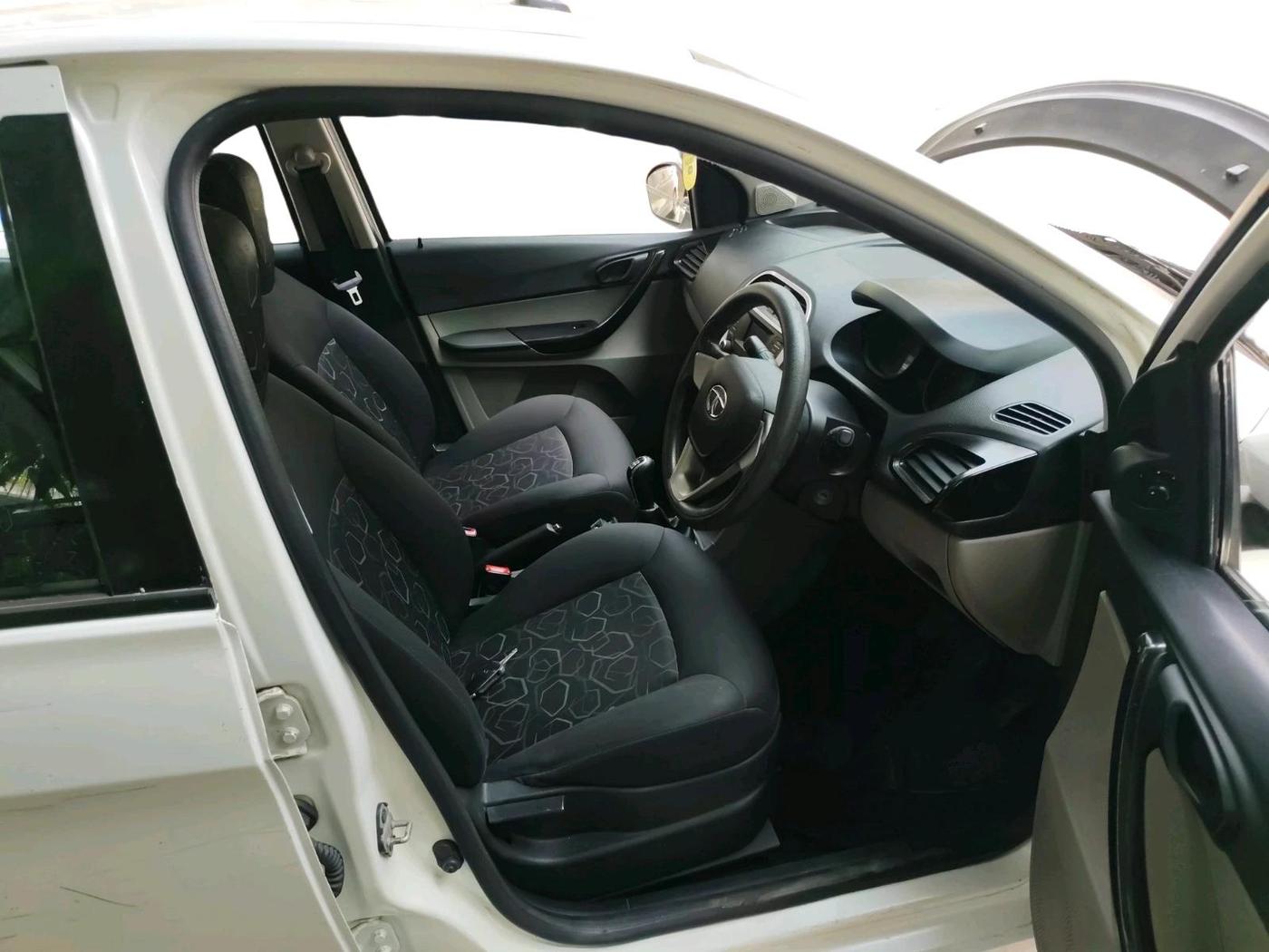 2016 Tata Tiago XT PETROL, Petrol, Manual, 41,974 km, interior