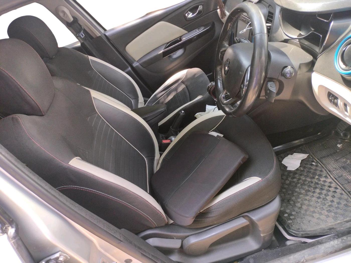 2018 Renault Captur RXT PETROL, Petrol, Manual, 98,758 km, interior