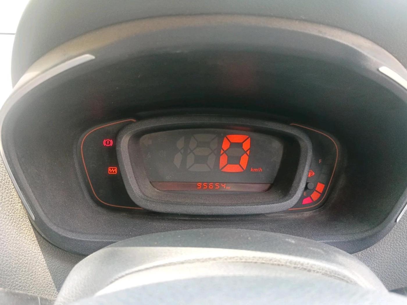 2016 Renault Kwid RXT 0.8, Petrol, Manual, 95,654 km, interior